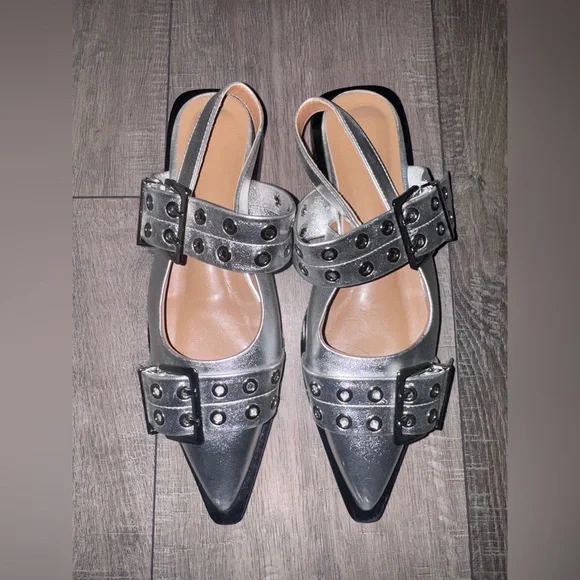 NWOT Amazon metallic silver Buckle Strap Women's flats 7.5 - Picture 3 of 4